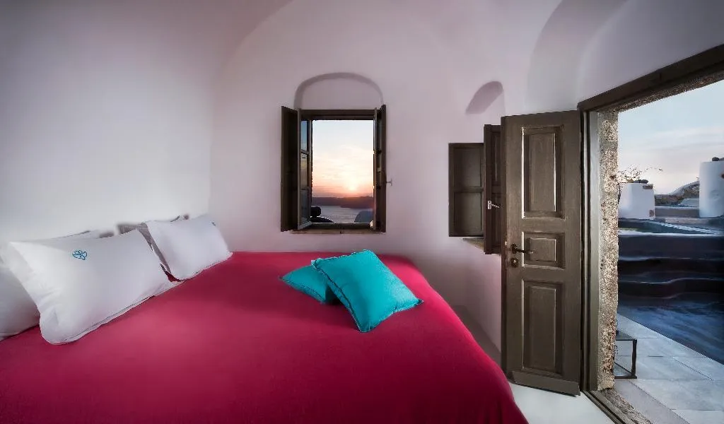 DOUBLE SUPERIOR Room, Sophia Luxury Suites, Santorini
