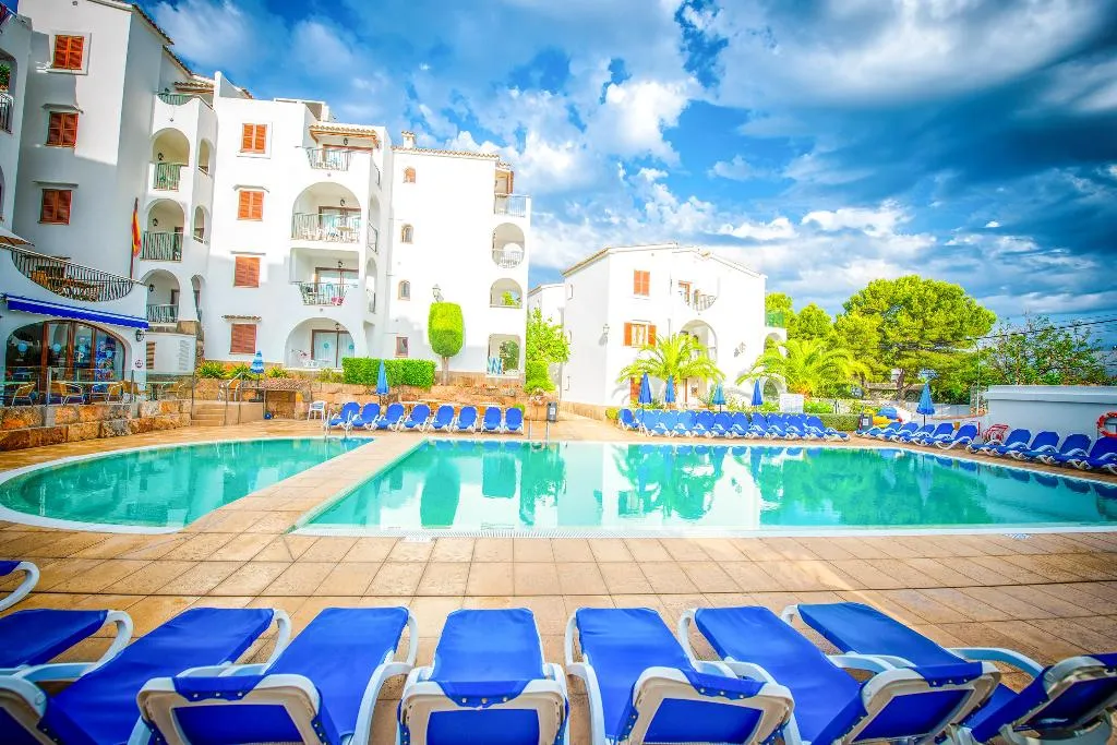 Pool, Flip Flop Surfing Playa Apartments, Majorca