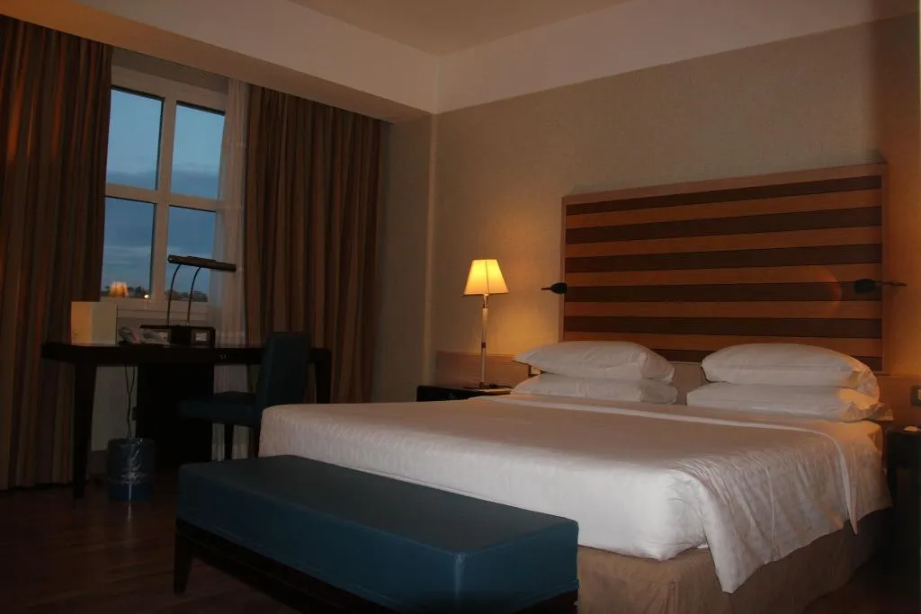 TWIN SUPERIOR GARDEN VIEW Room, Sheraton Parco de' Medici Rome Hotel, Rome