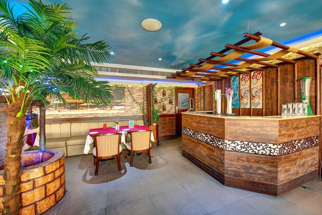 Restaurant, Palm Beach Hotel, Dubai