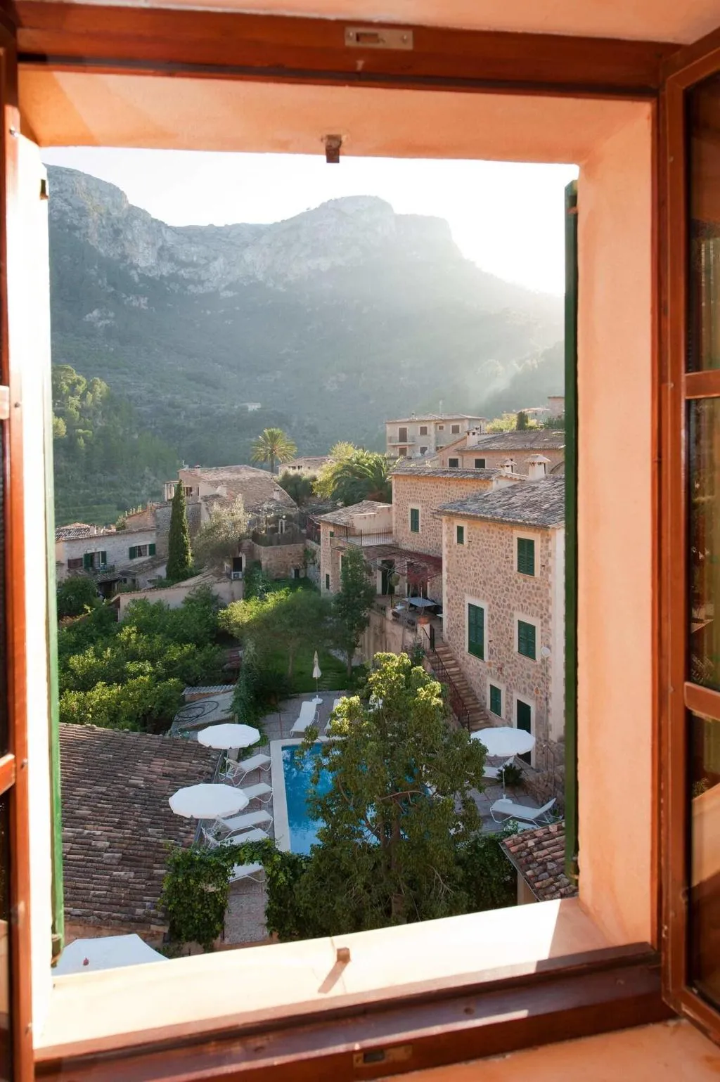 Room, D'Es Puig, Majorca