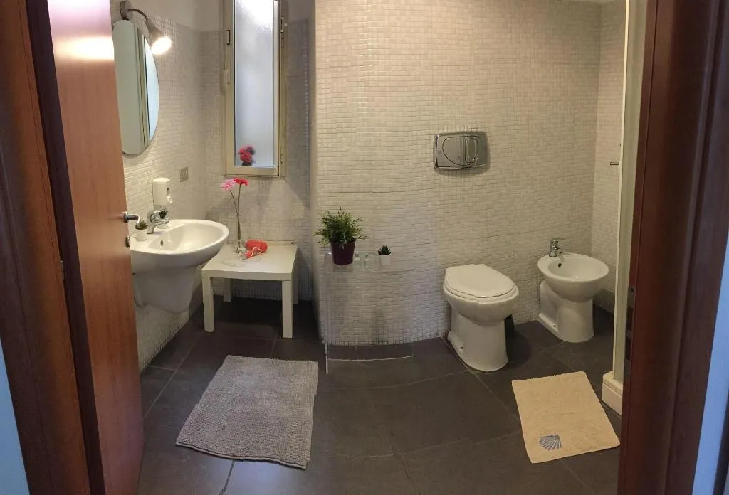Room, Four Rooms, Catania