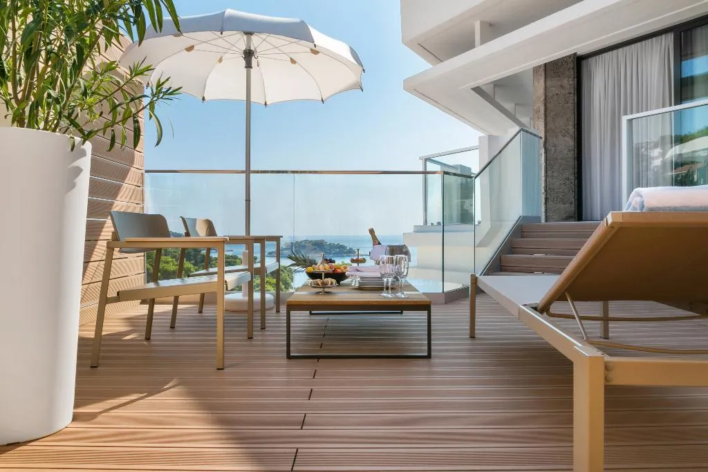 SUITE DELUXE TWO BEDROOM Room, Amfora Hvar Grand Beach Resort, Split