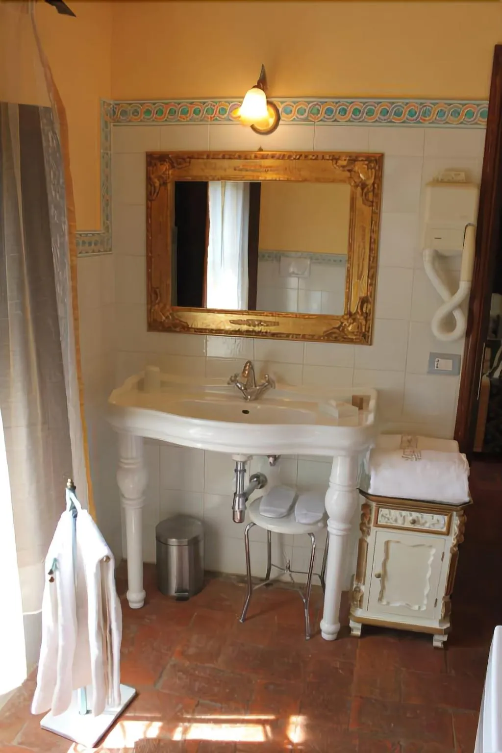 Room, Relais Castelluccio Palusse, Umbria