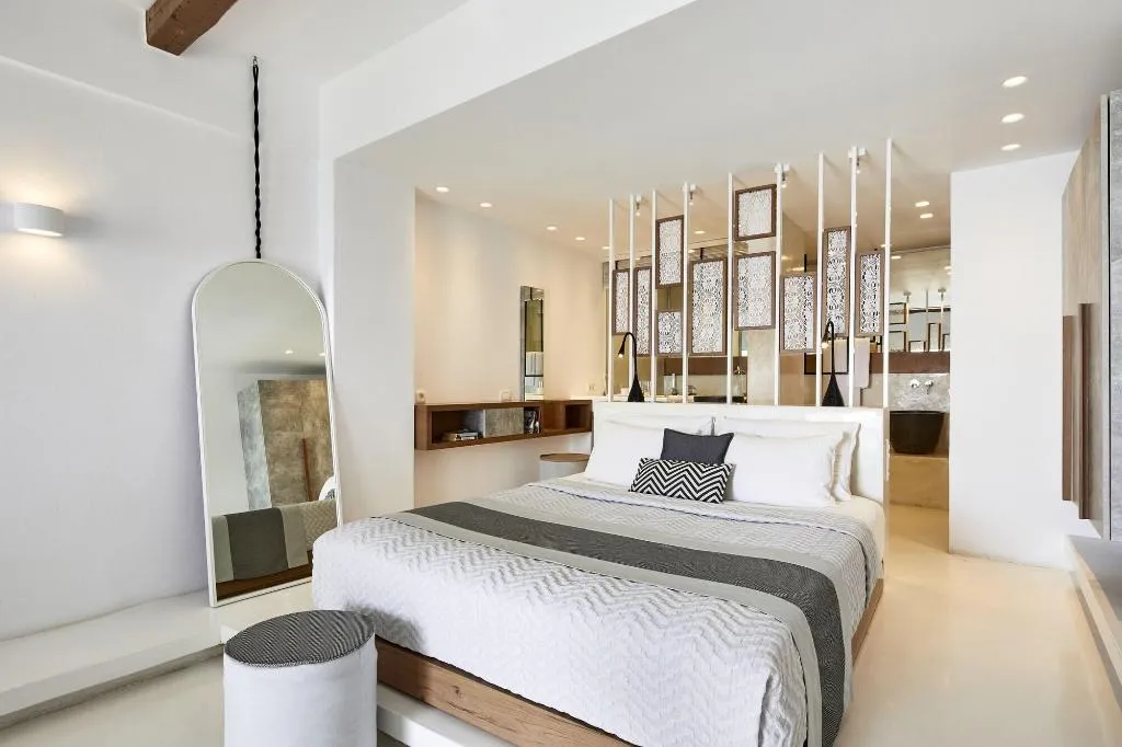 Room, Oia Suites, Santorini