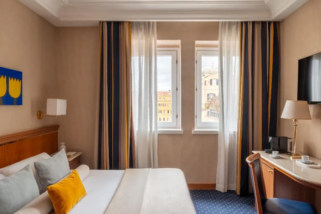 JUNIOR SUITE CLASSIC WITH TERRACE Room, Diocleziano, Rome