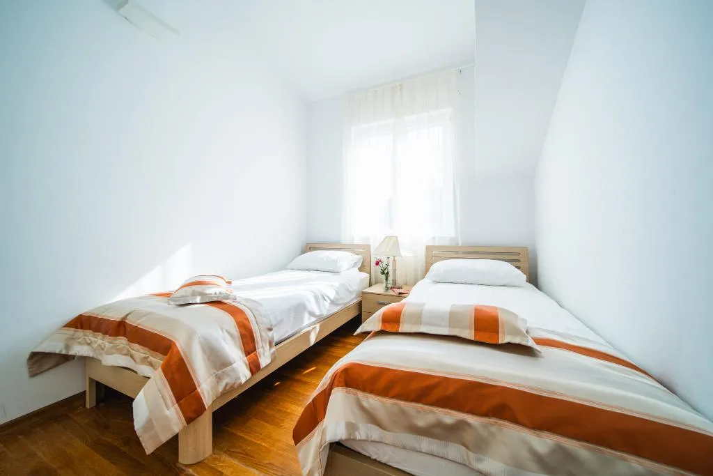APARTMENT CAPACITY 8 Room, Pervanovo Apartments, Dubrovnik