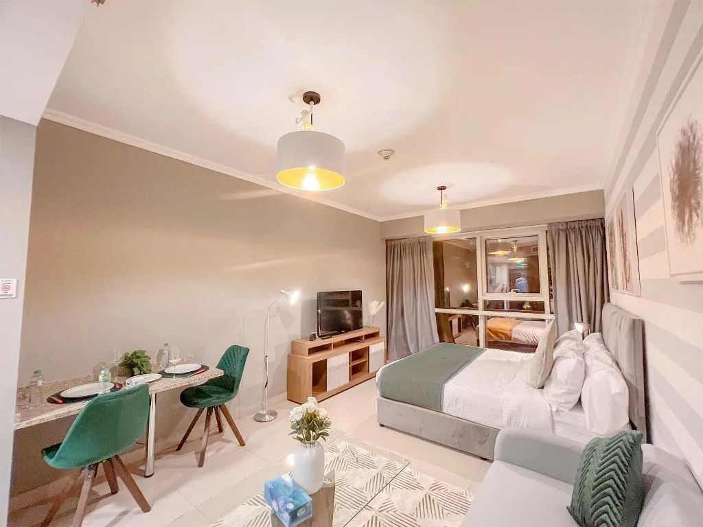 STUDIO ONE BED Room, Goldcrest Executive, Dubai