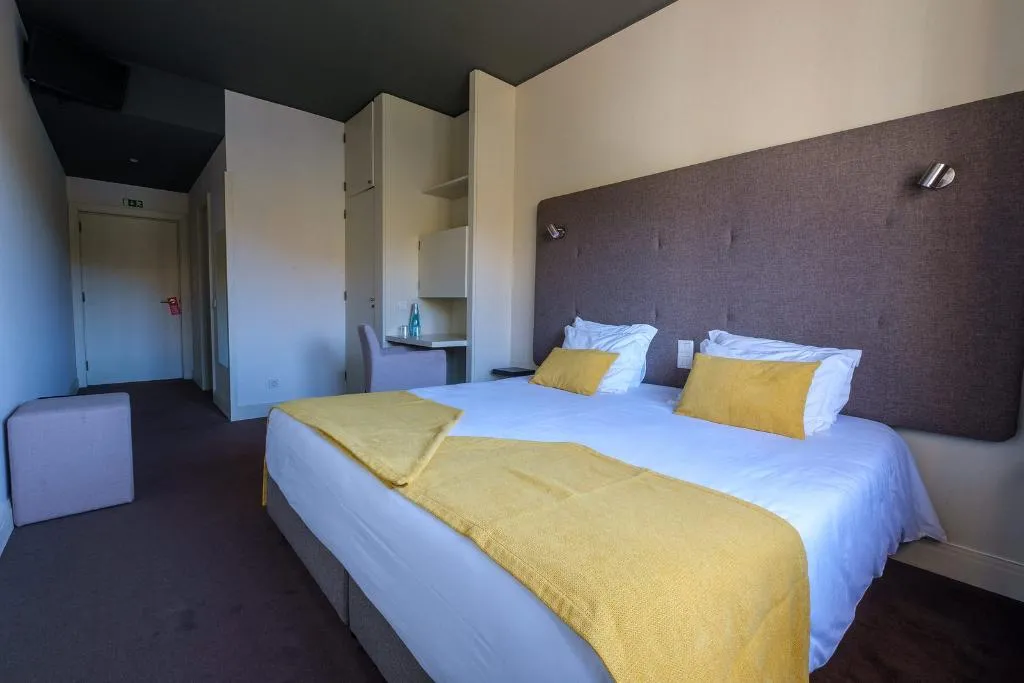 Double or Twin DELUXE Room, Vilar Oporto Hotel, Porto