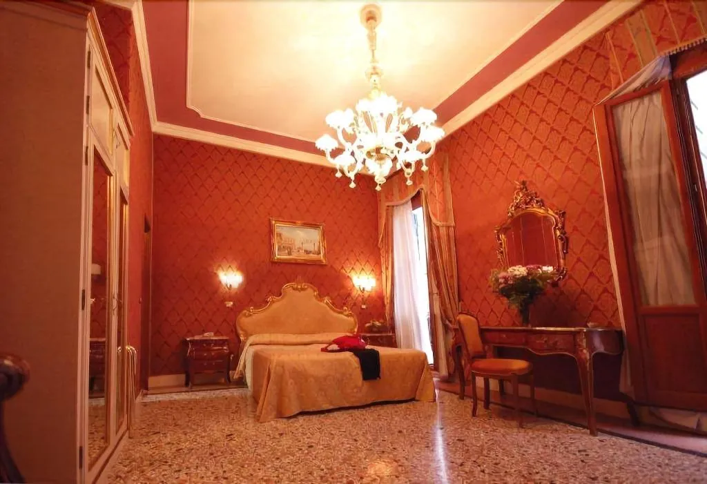 Room, Residenza San Maurizio, Venice