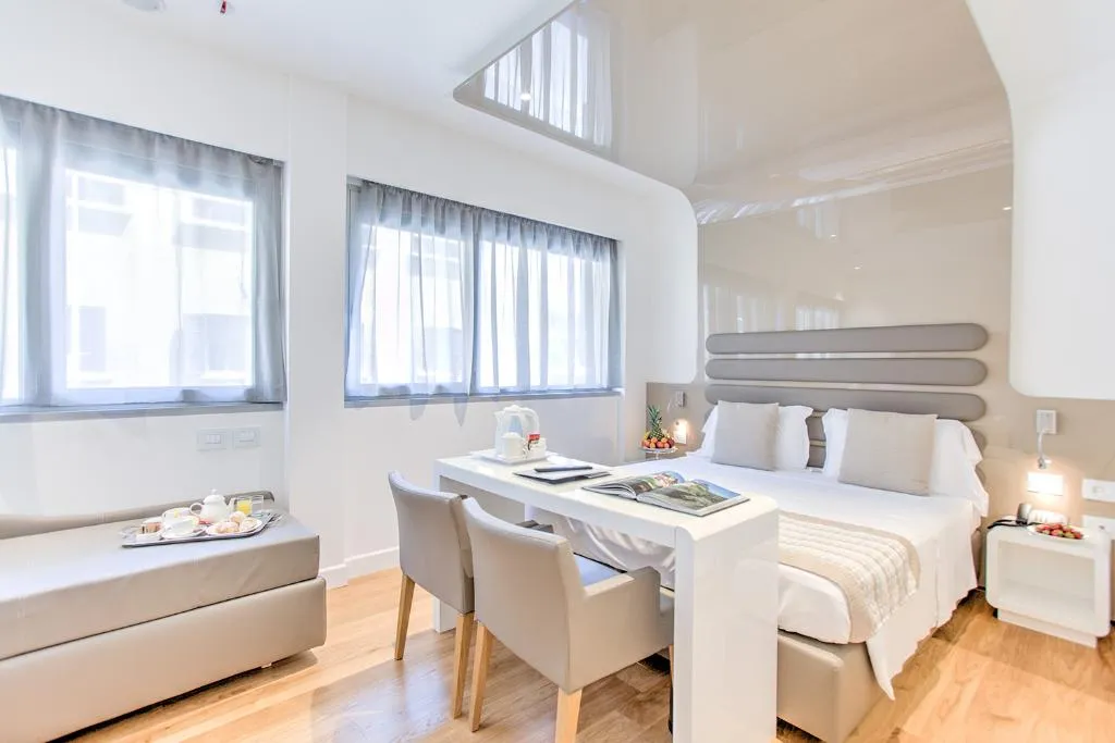 TRIPLE SUPERIOR Room, MH Florence Hotel & Spa, Florence