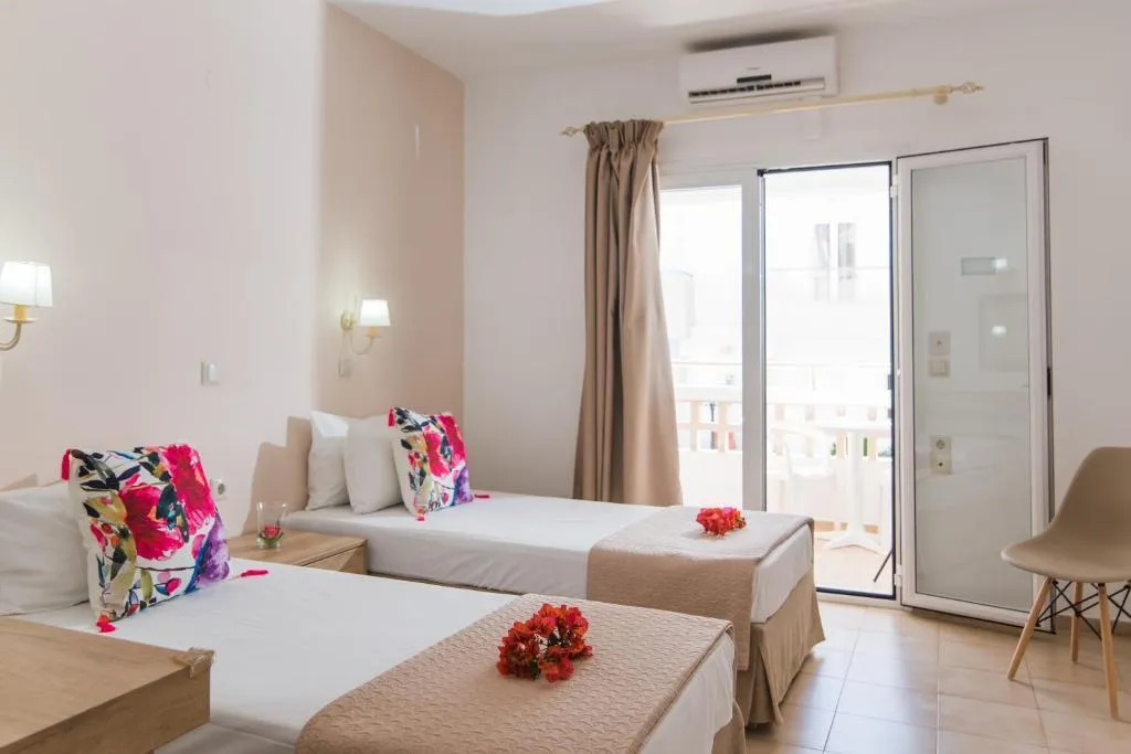 STUDIO CAPACITY 2 Room, Emerald Studios & Hotel, Crete