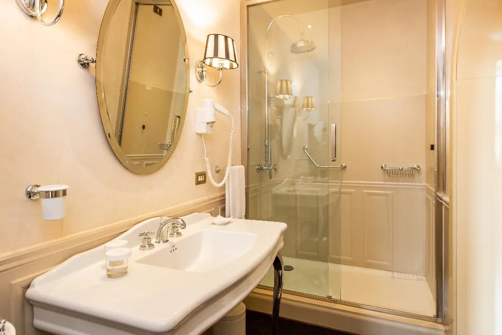 JUNIOR SUITE CLASSIC Room, Grand Hotel Baglioni, Florence