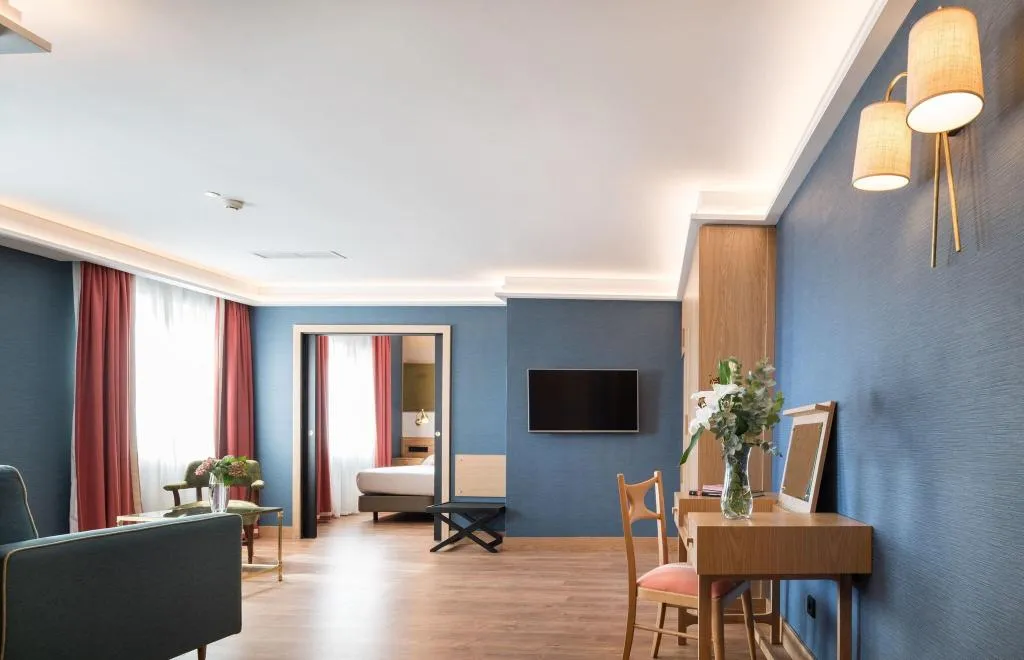 JUNIOR SUITE WITH DOUBLE BED Room, Principe Pio, Madrid