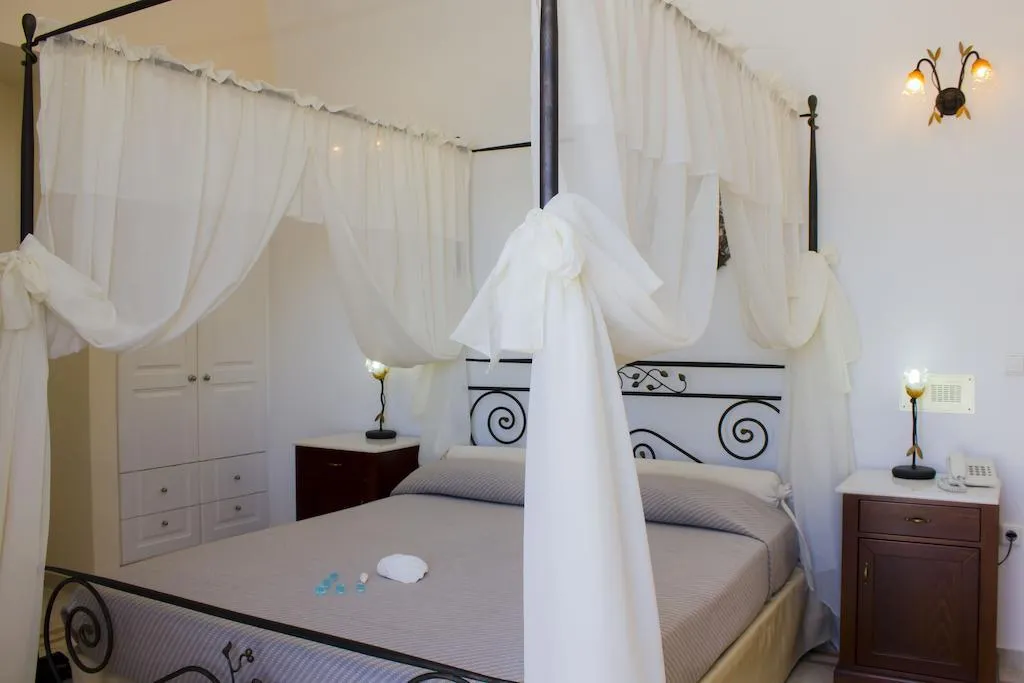 Double or Twin SUPERIOR Room, Epavlis Hotel & Spa, Santorini