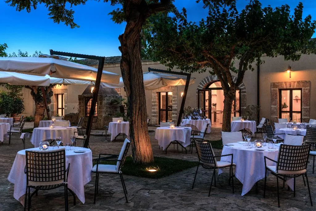 Restaurant, Baglio Oneto dei Principi di San Lorenzo, Palermo