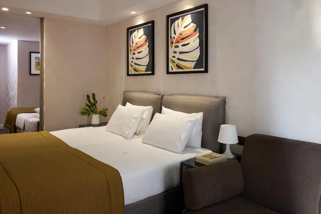 FAMILY ROOM STANDARD Room, Astor Hotel Athens, Athens