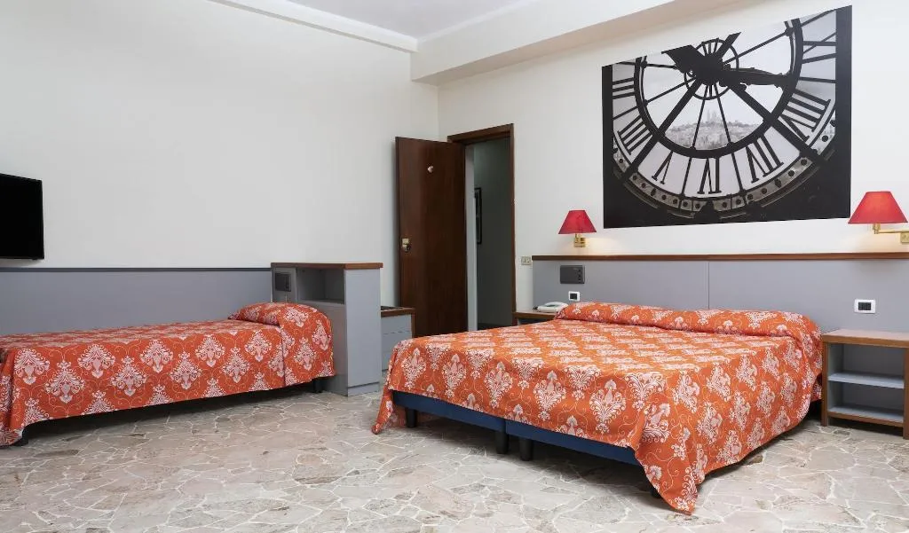 Room, H&L Hotel, Milan