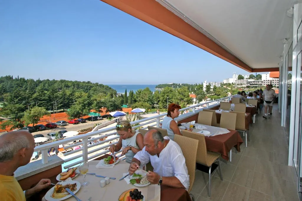 Terrace, Hotel Albatros Plava Laguna, Istria