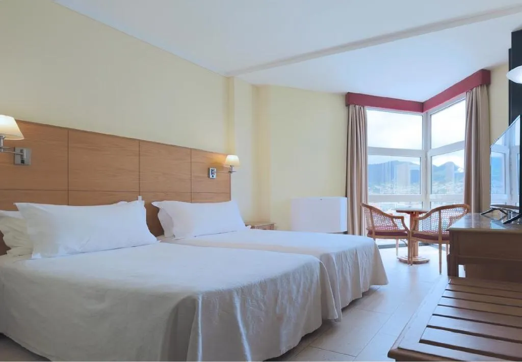 SINGLE BAY VIEW Room, Baia Madeira Hotel, Madeira