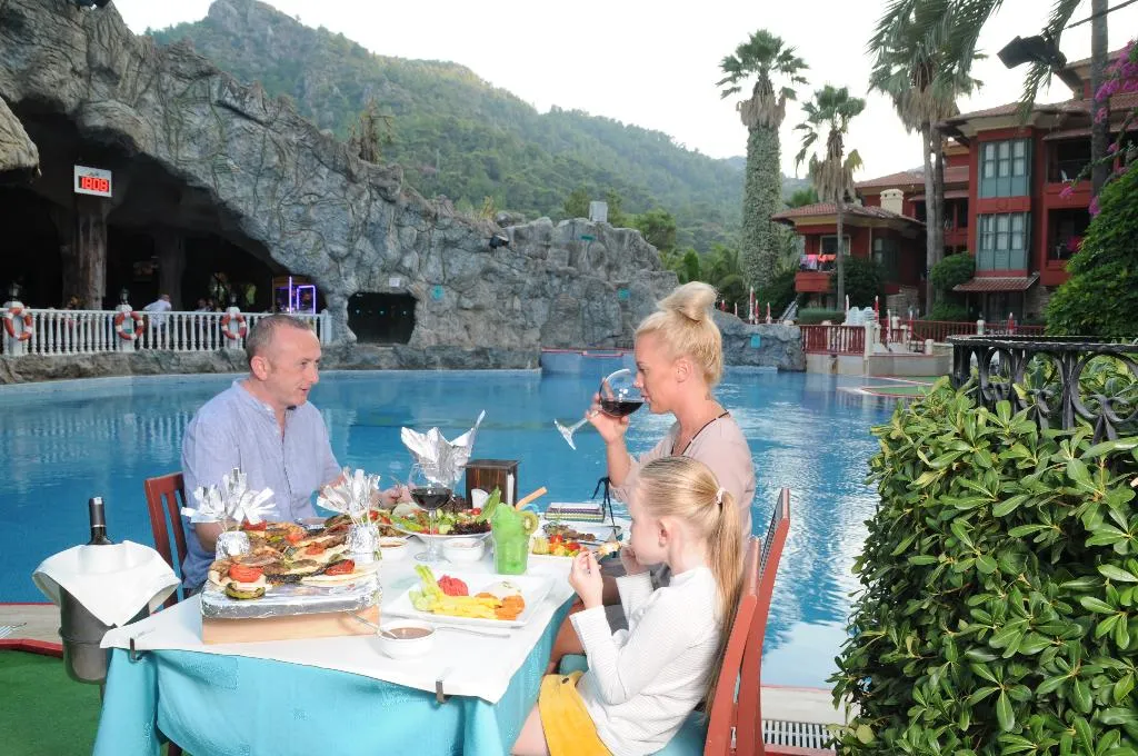 Bar, Grand Aquarium Apart, Dalaman