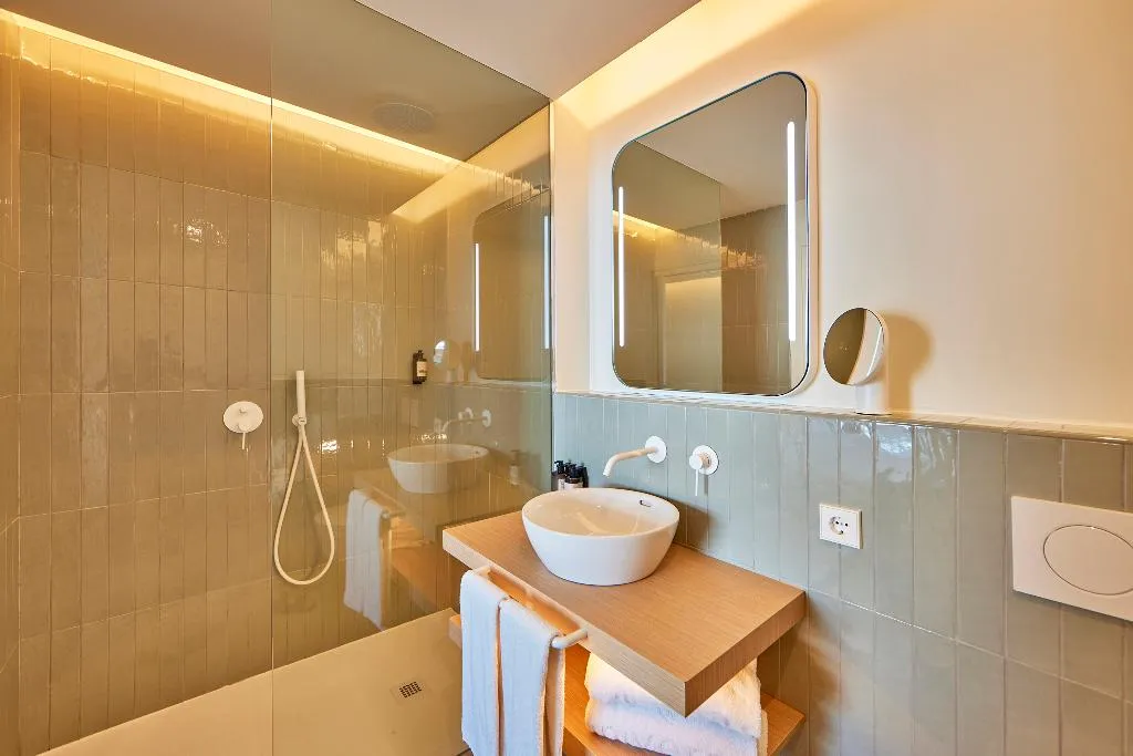 Double or Twin STANDARD Room, Universal Hotel Aquamarin, Majorca