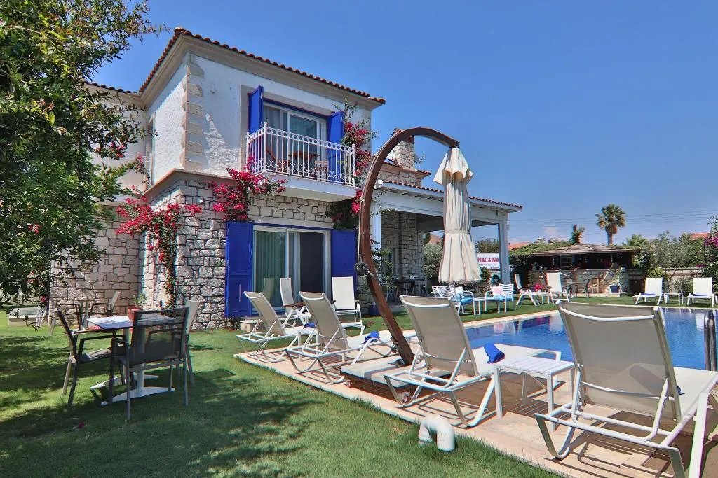 Pool, Alacaat, Izmir