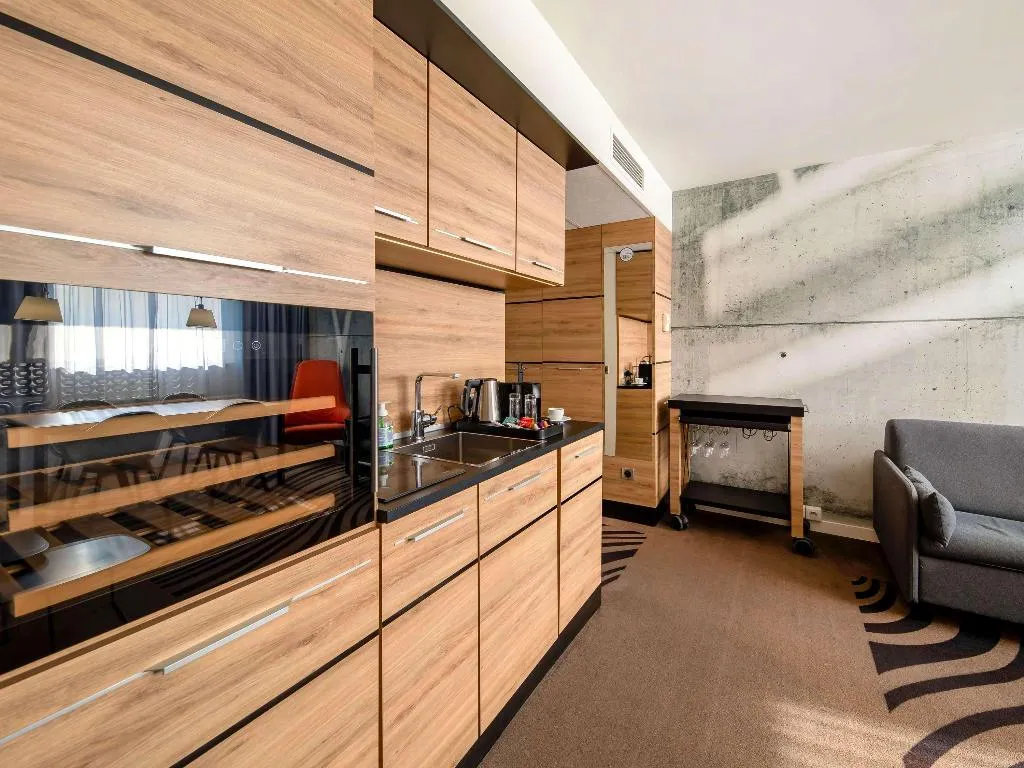 SUITE WITH KITCHENETTE Room, Novotel Krakow City West, Krakow