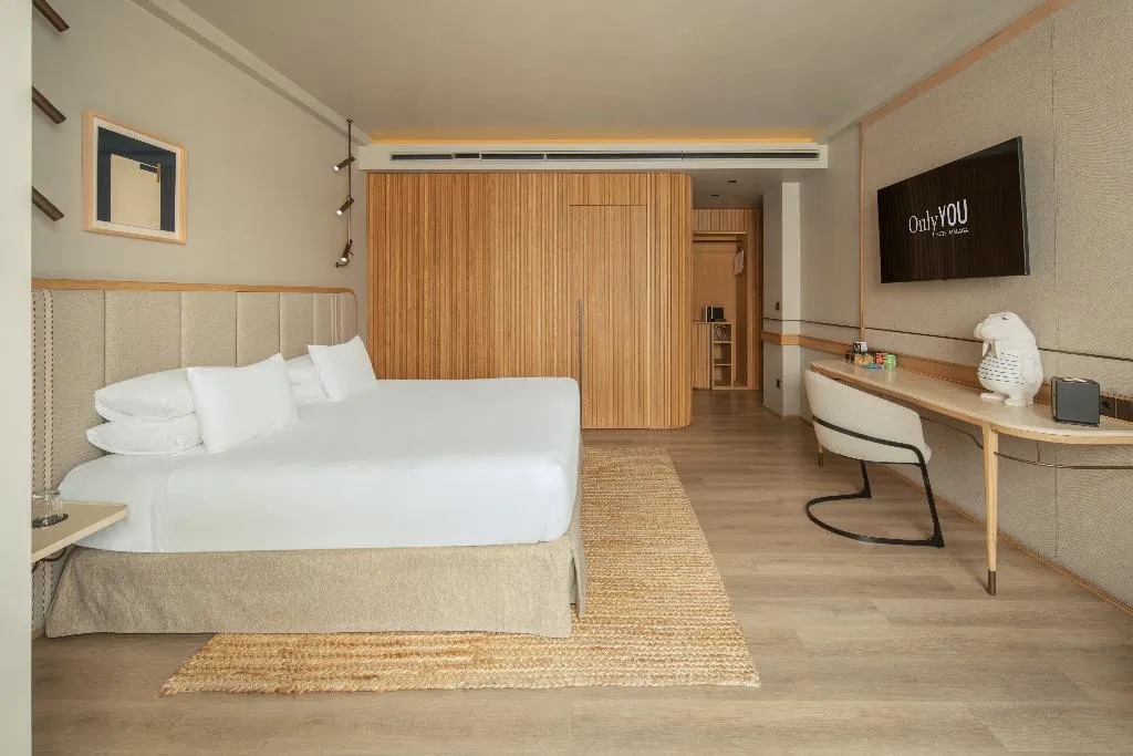 Double or Twin DELUXE Room, Only YOU Hotel Málaga, Costa Del Sol