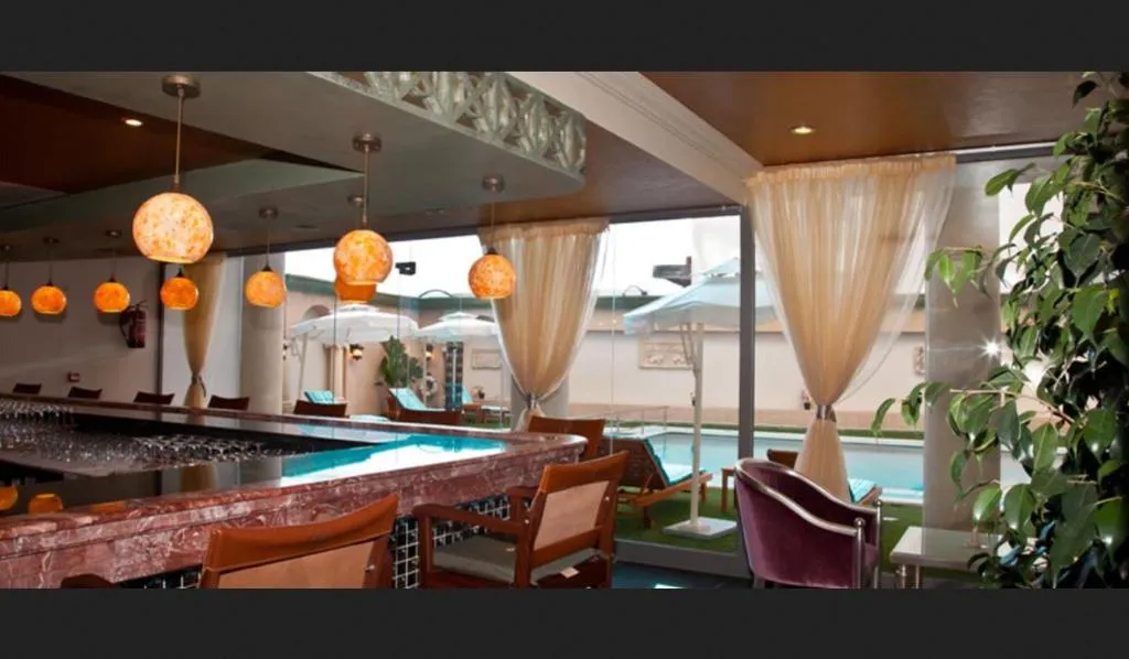 Bar, Cesar Palace Casino Hotel, Tunisia