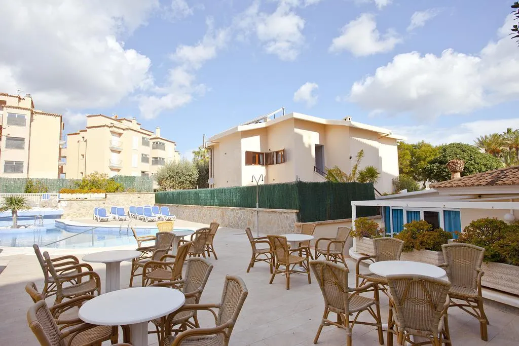 Terrace, Apartamentos Sol y Mar, Majorca