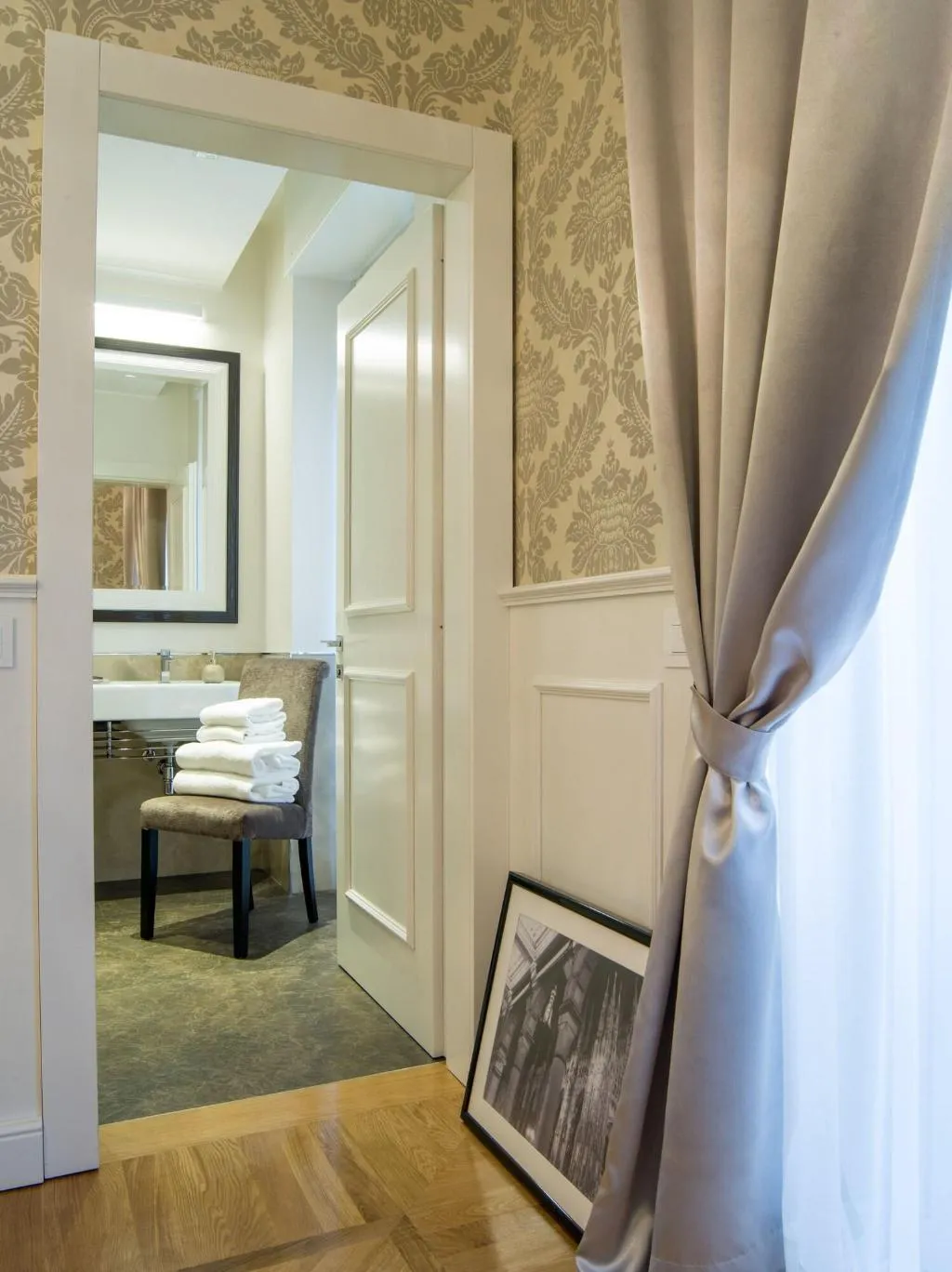 Room, Luxury Duomo Rooms, Milan