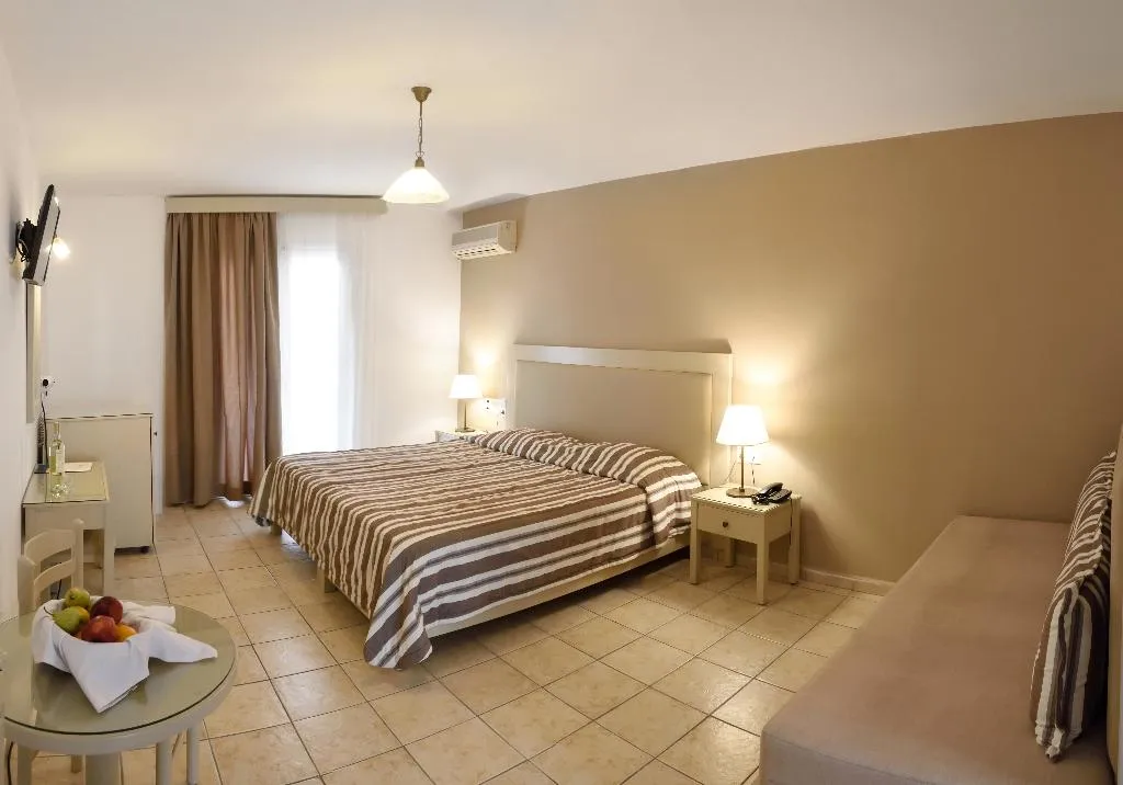 TRIPLE THREE BEDS Room, Koni Village, Crete