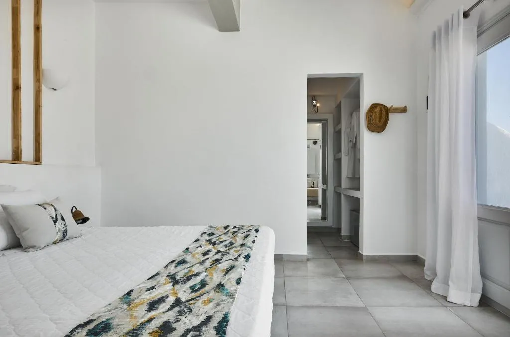 Room, Sunset Faros, Santorini