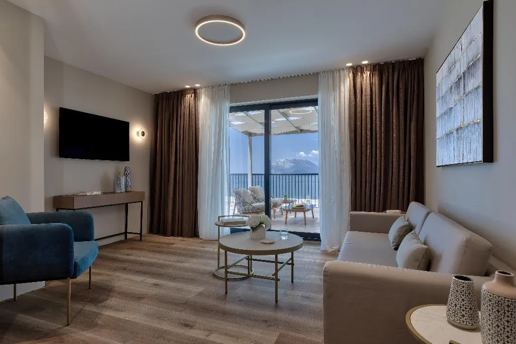 SUITE PENTHOUSE Room, Airotel Achaia Beach, Athens