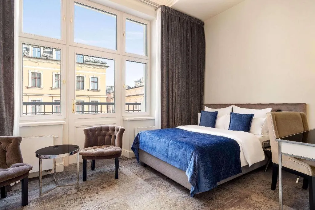 Room, Wyndham Grand Krakow Old Town, Krakow