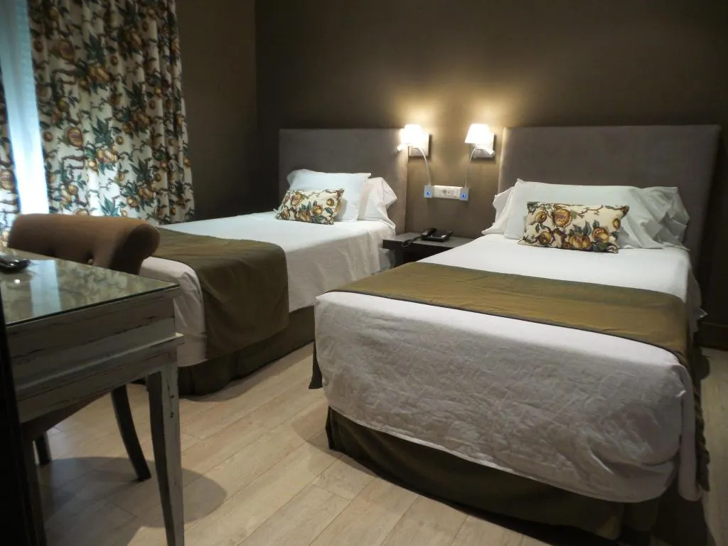 Room, Hotel Moderno, Madrid