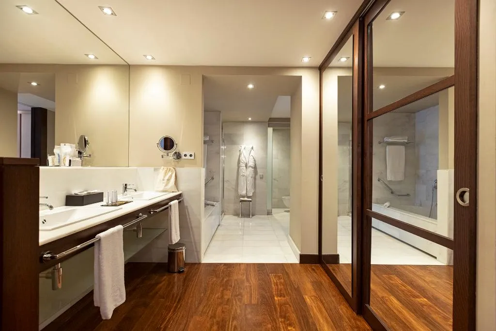 JUNIOR SUITE STANDARD Room, Hospes Amérigo Alicante, Costa Blanca