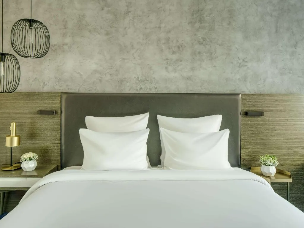 TWIN SUPERIOR CITY VIEW Room, Pullman Sharjah, Dubai