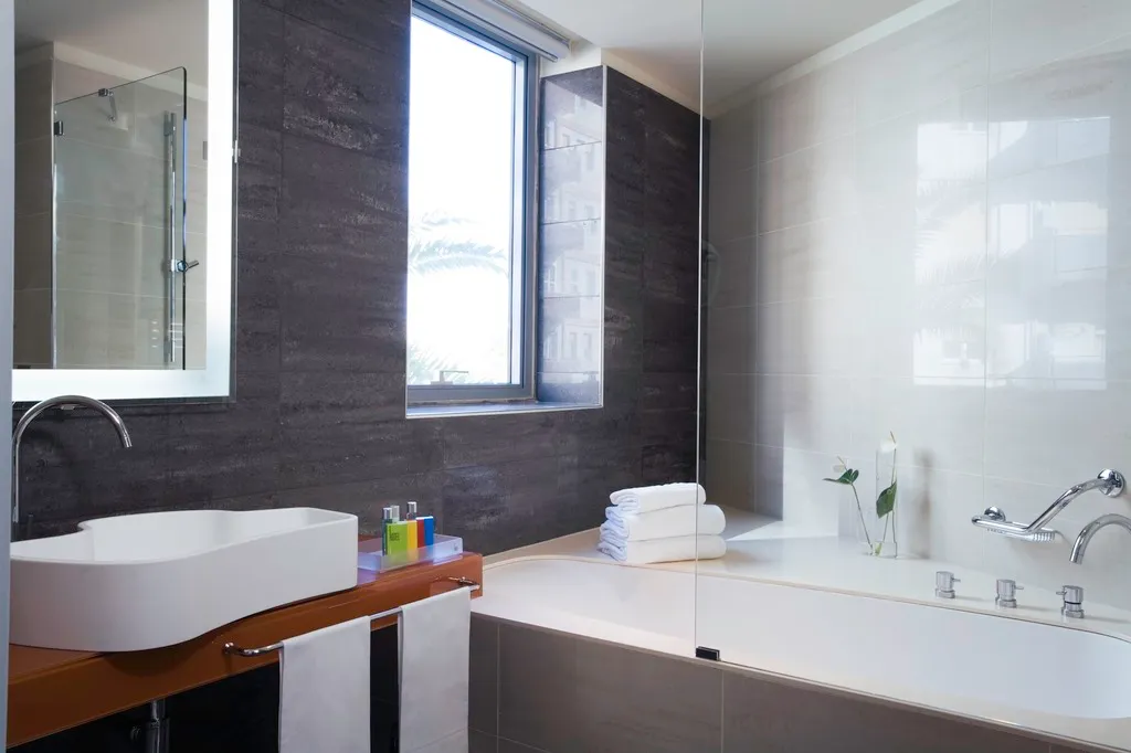 Double or Twin CLASSIC Room, UNA HOTELS T Hotel Cagliari, Cagliari