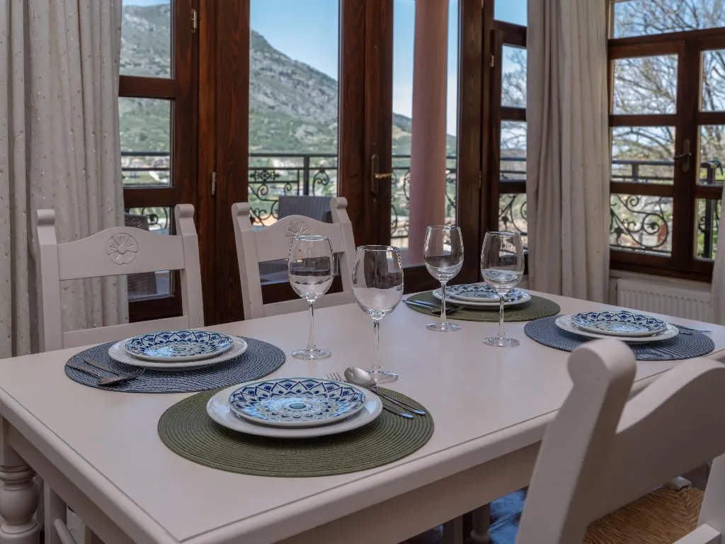 SUITE STANDARD Room, Arhontiko Archanes Suites, Crete