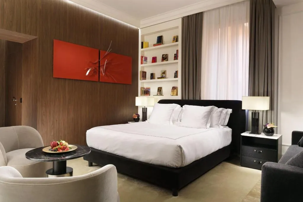 Room, The First Dolce, Rome