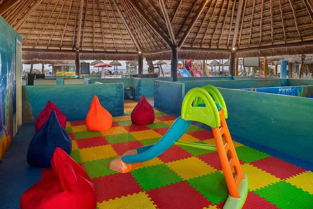 Sports and Entertainment, Ocean Coral & Turquesa All Inclusive, Cancun Area