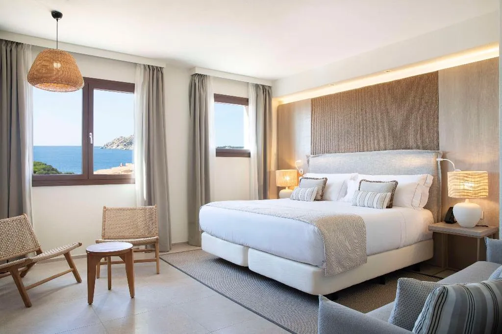 JUNIOR SUITE SEA VIEW Room, Mangia's Santa Teresa Sardinia, Curio Collection, Olbia