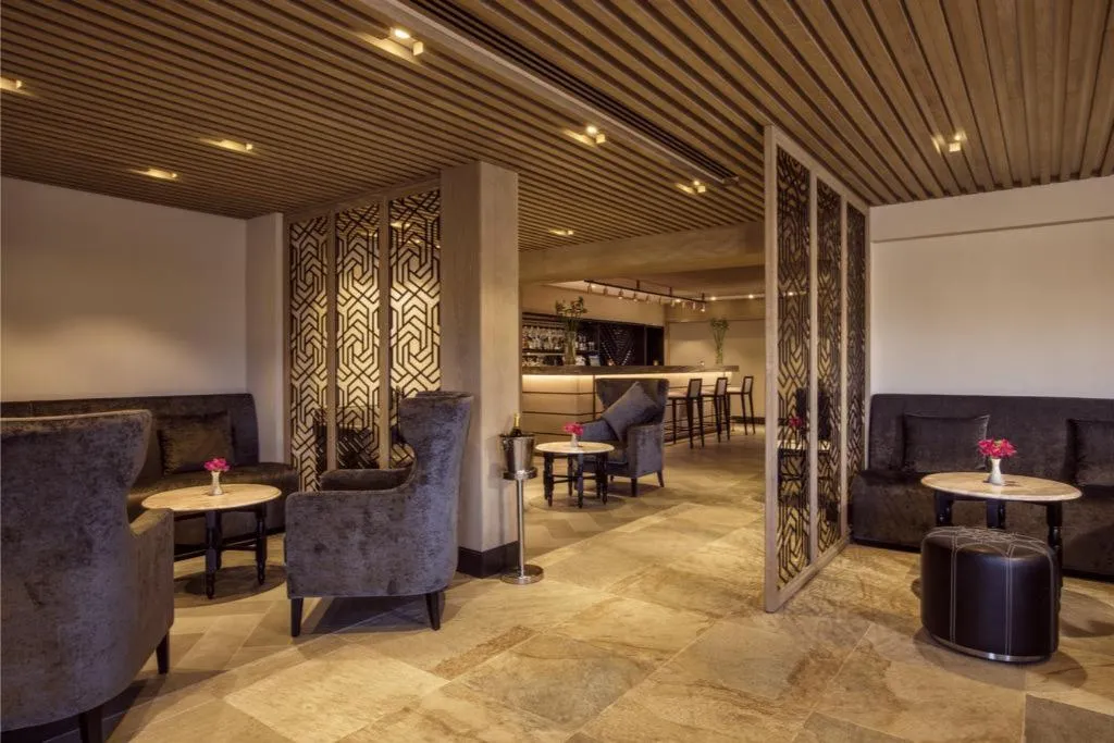 Bar, JA Hatta Fort Hotel, Dubai