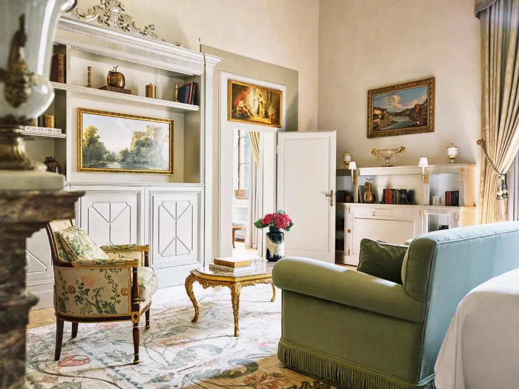 SUITE KING SIZE BED Room, Four Seasons Hotel Firenze, Florence