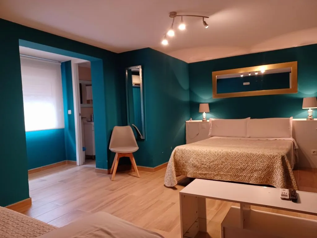 DOUBLE SINGLE USE STANDARD Room, Hostal Aravaca Garden, Madrid