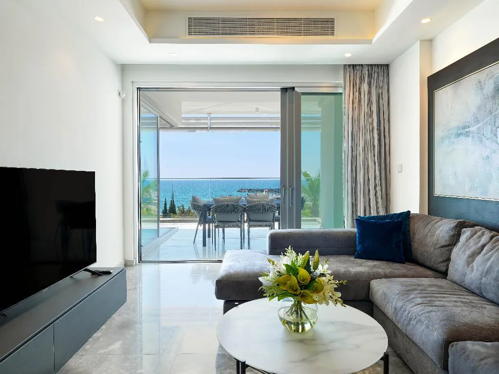 APARTMENT LUXURY Room, The Tower at St Raphael Resort, Cyprus