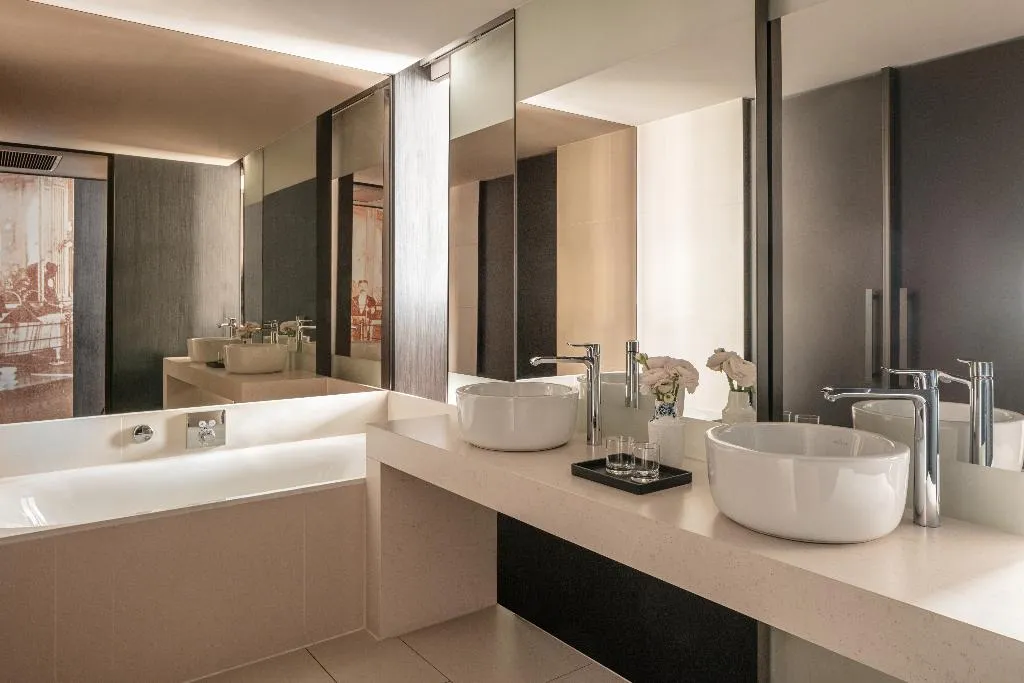 SUITE STANDARD Room, Anantara Grand Hotel Krasnapolsky Amsterdam, Amsterdam