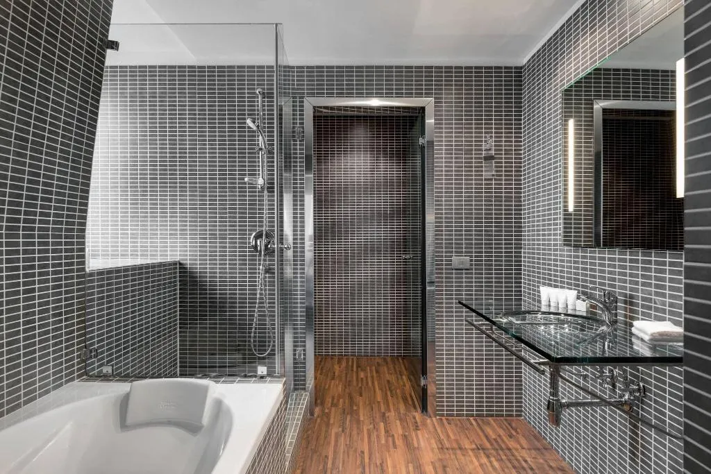 Room, AC Milano, Milan